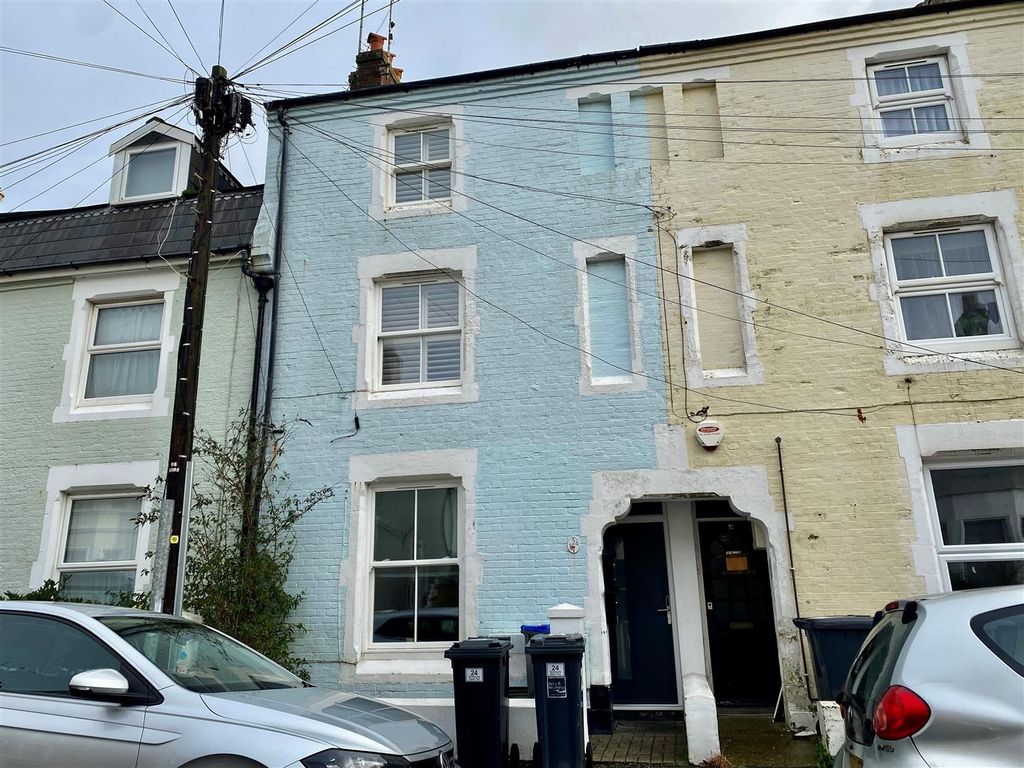 Property photo 1 of 3 24 Grat.Jpg