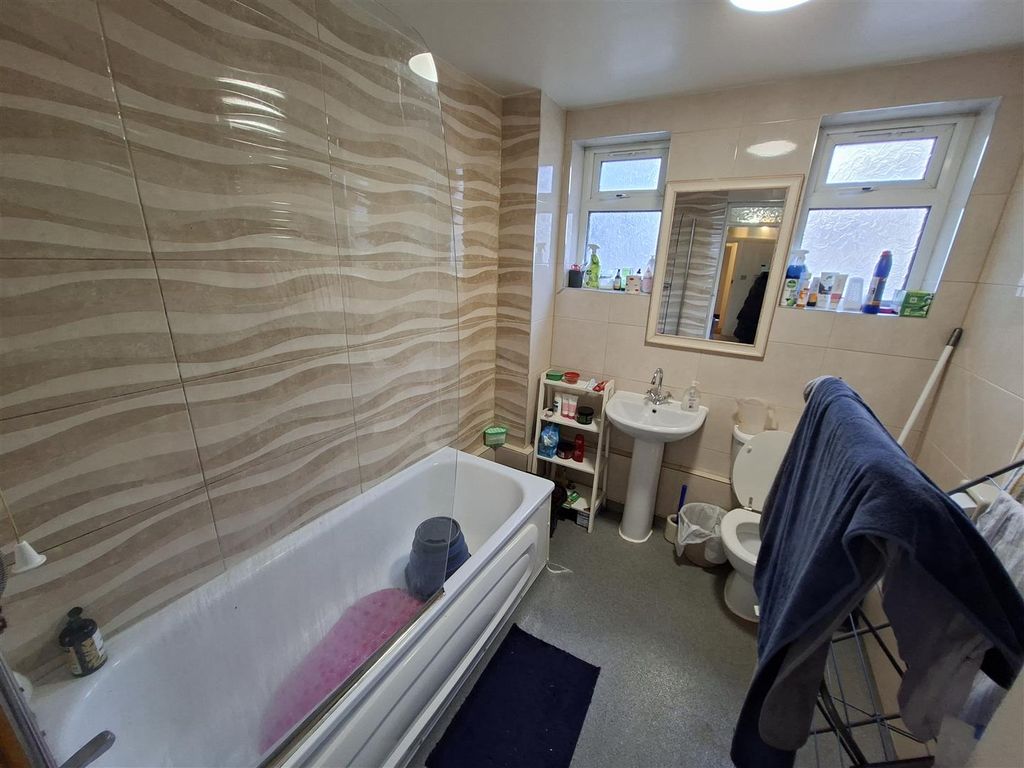 Property photo 3 of 10 20251202_115928.Jpg