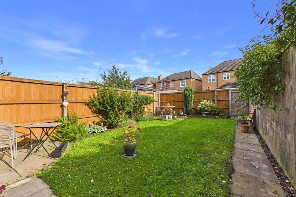 Property photo 3 of 19 Garden