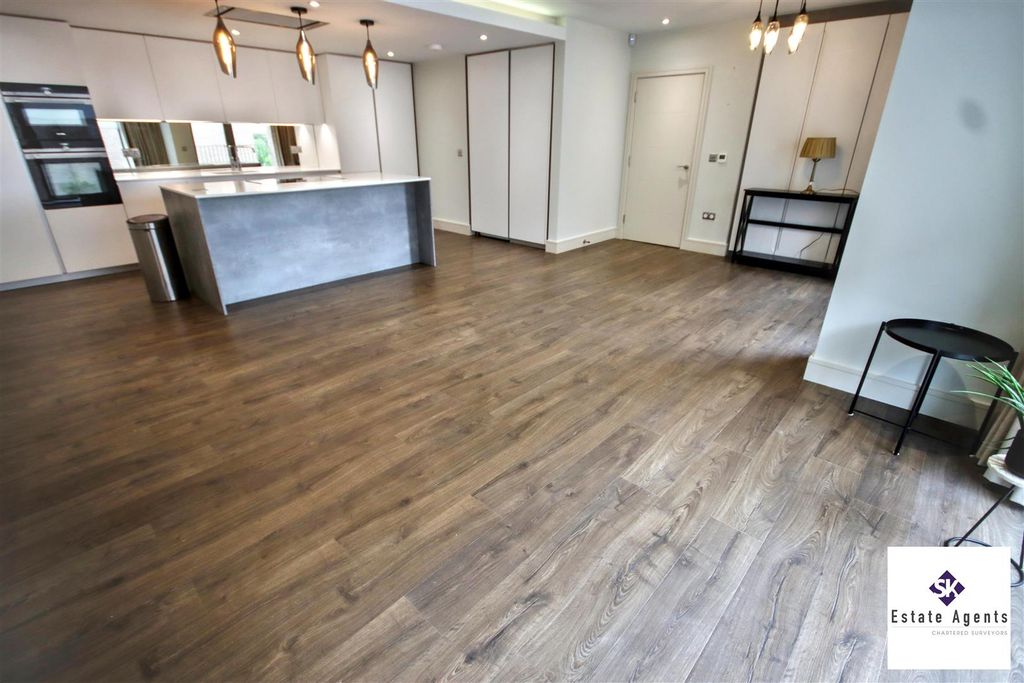 Property photo 2 of 18 Open Plan Living Space