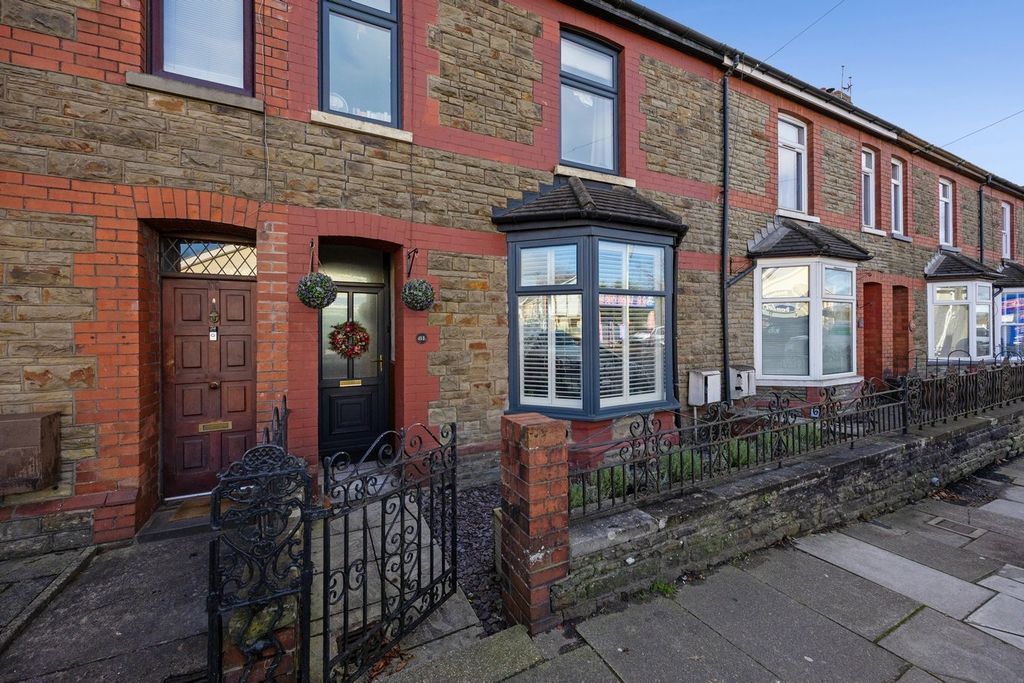 Property photo 3 of 39