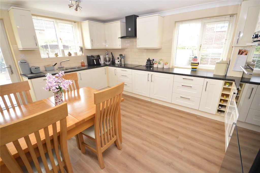 Property photo 2 of 15 Picture No. 06