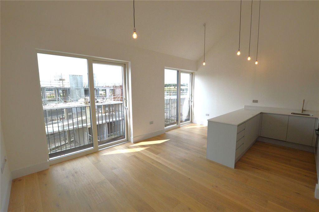 Property photo 3 of 10 Picture No. 04