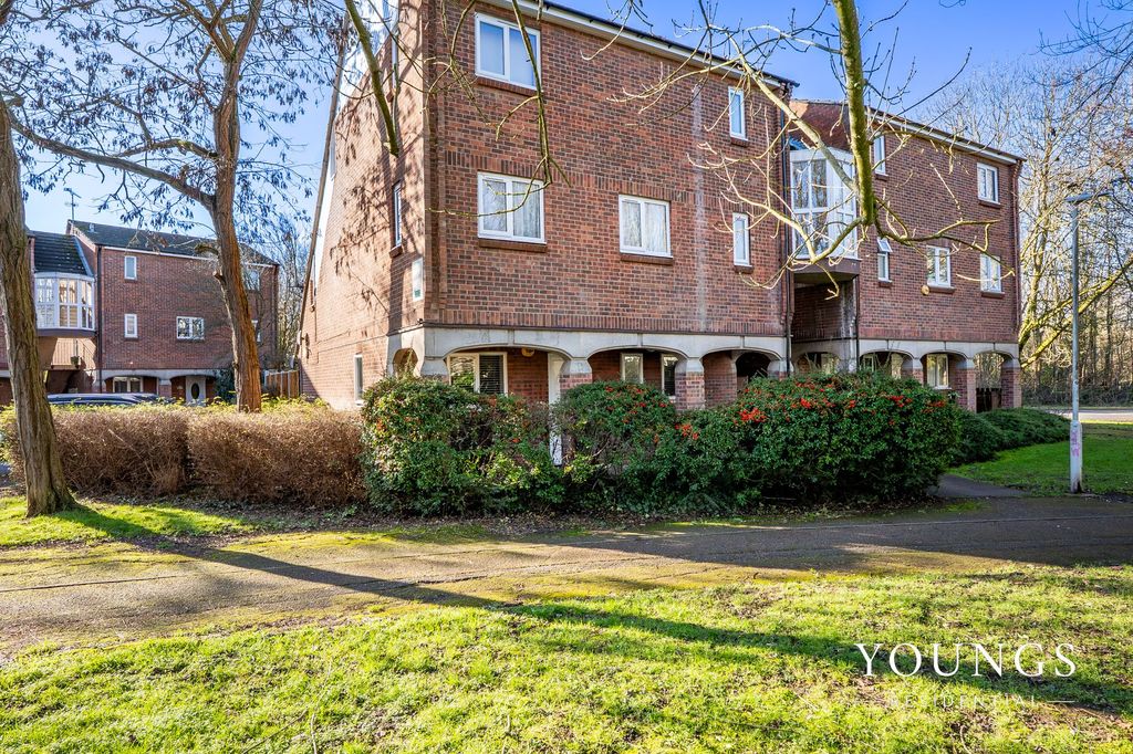 Property photo 1 of 14