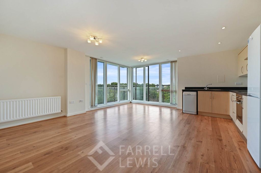 Property photo 2 of 11