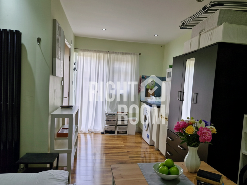 Property photo 3 of 6