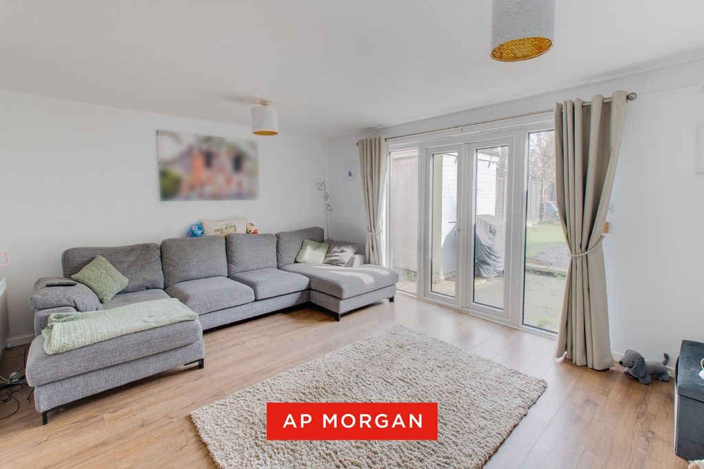 Property photo 2 of 16 Picture No. 05