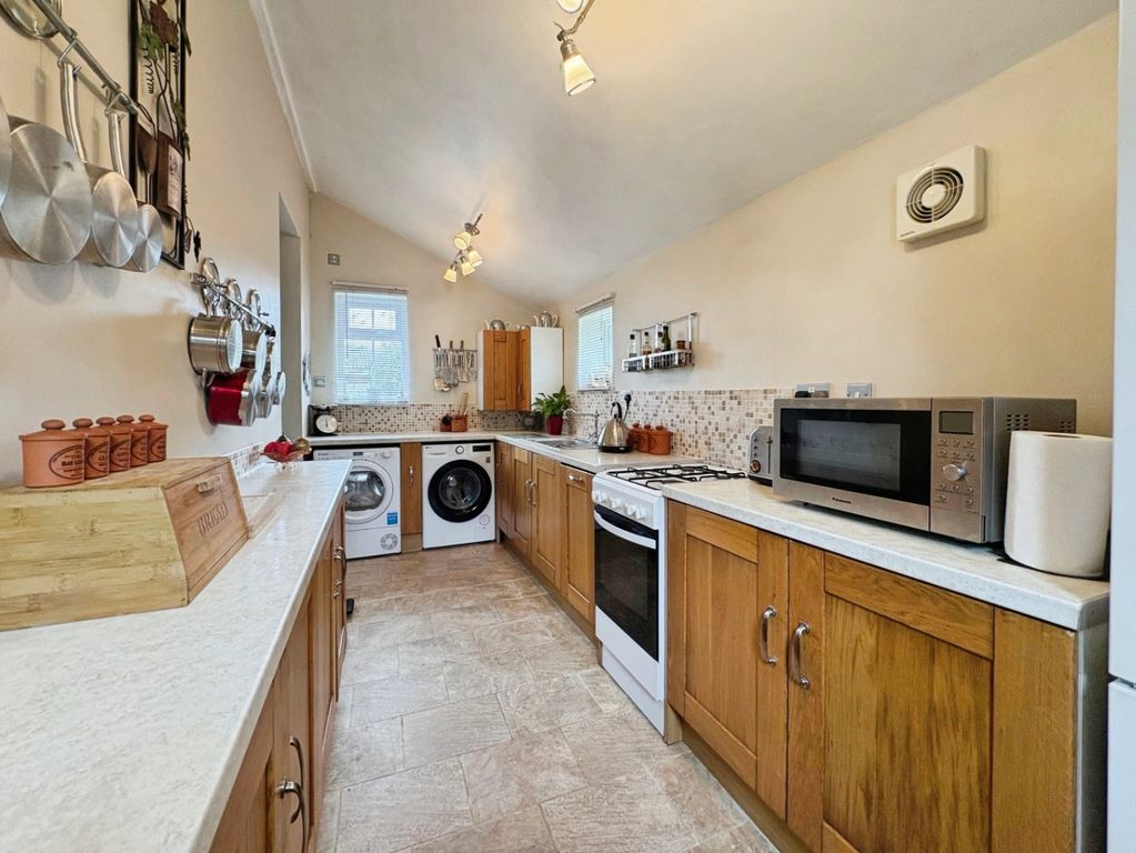 Property photo 2 of 23 5011784