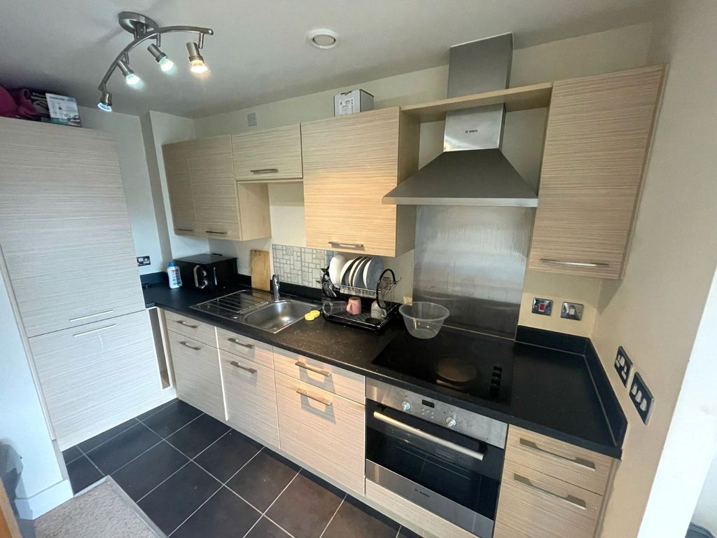 Property photo 2 of 8 Picture No. 26