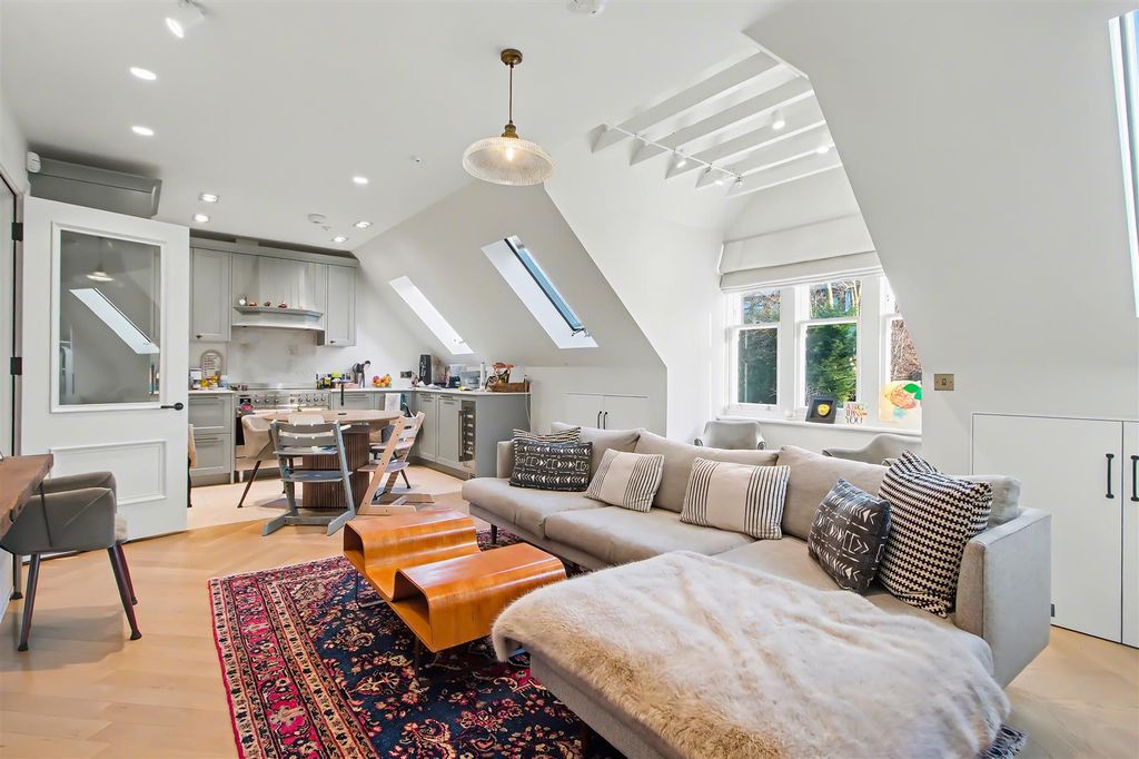 Property photo 2 of 11 1.Jpg