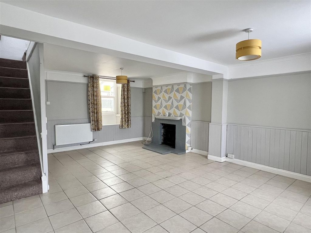 Property photo 2 of 26