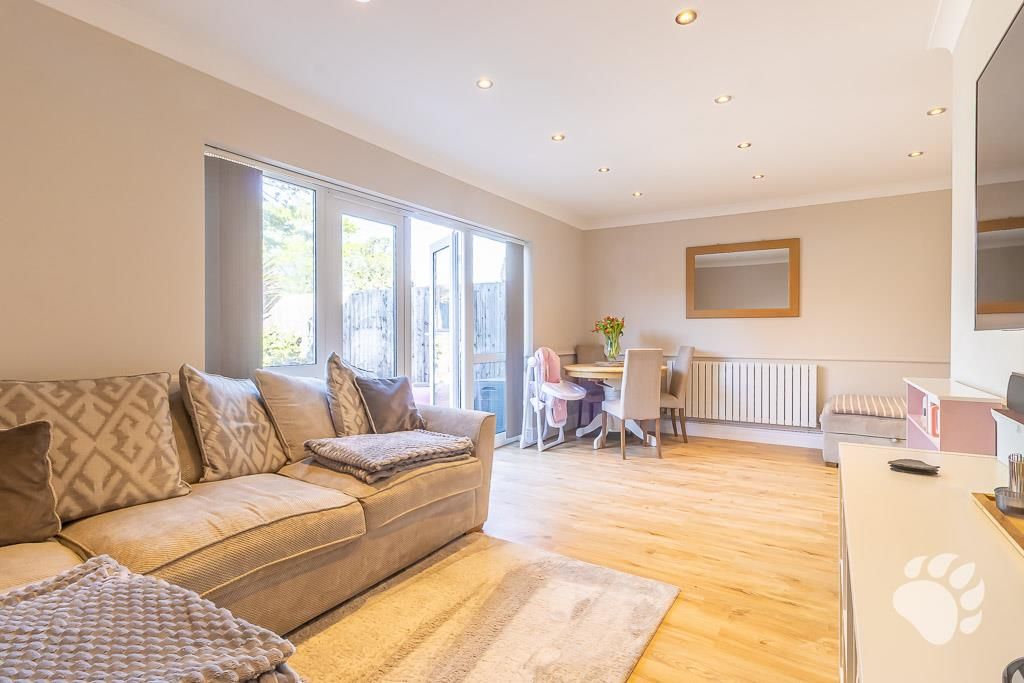 Property photo 3 of 26 Lounge/Diner