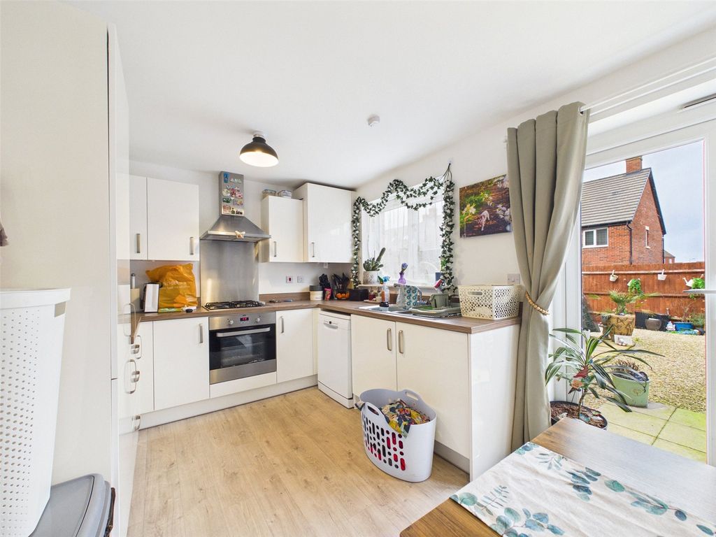 Property photo 2 of 10 Picture No. 17