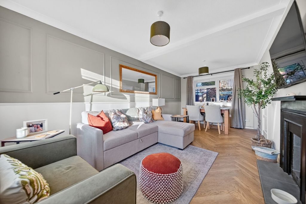 Property photo 3 of 16 Picture No. 17