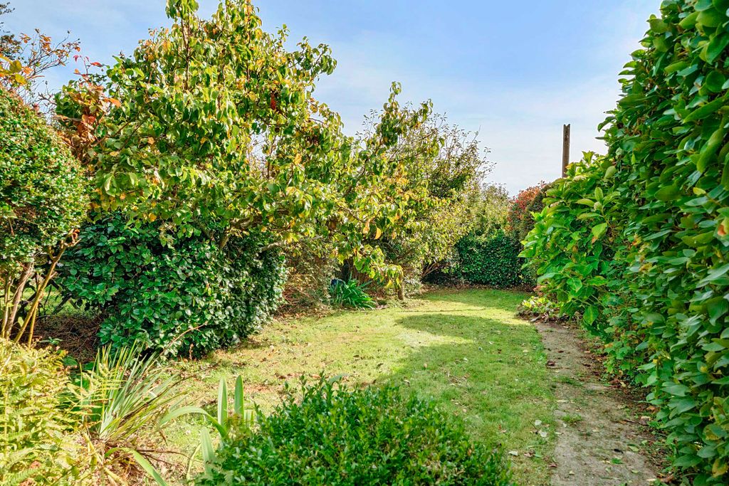 Property photo 3 of 18 Photo 3