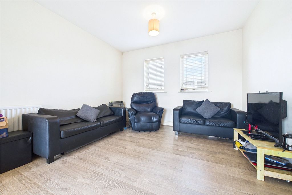 Property photo 3 of 9 Picture No. 06