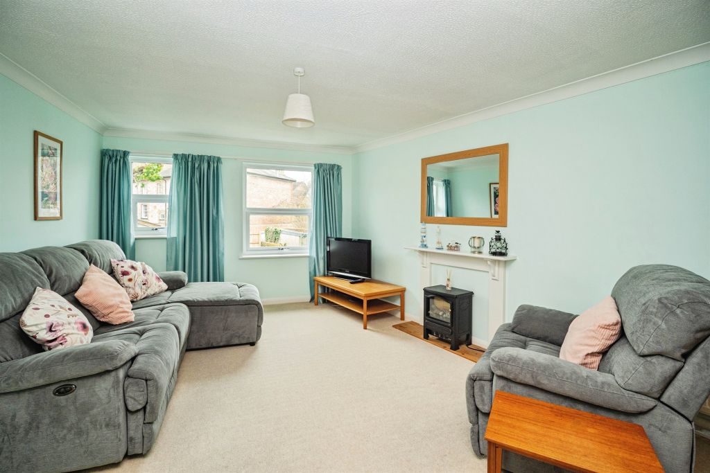 Property photo 2 of 20