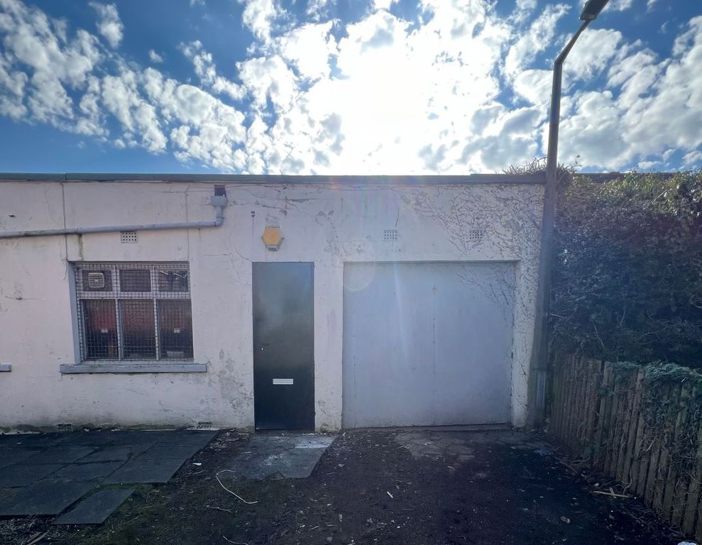 Property photo 2 of 10