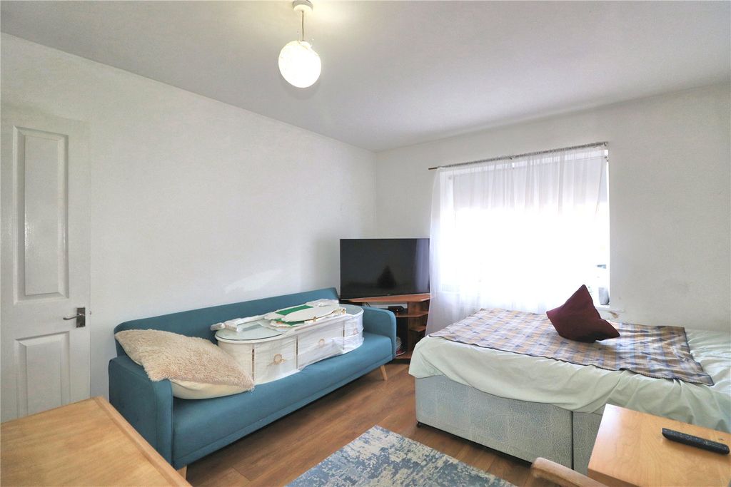 Property photo 3 of 12 Picture No. 06