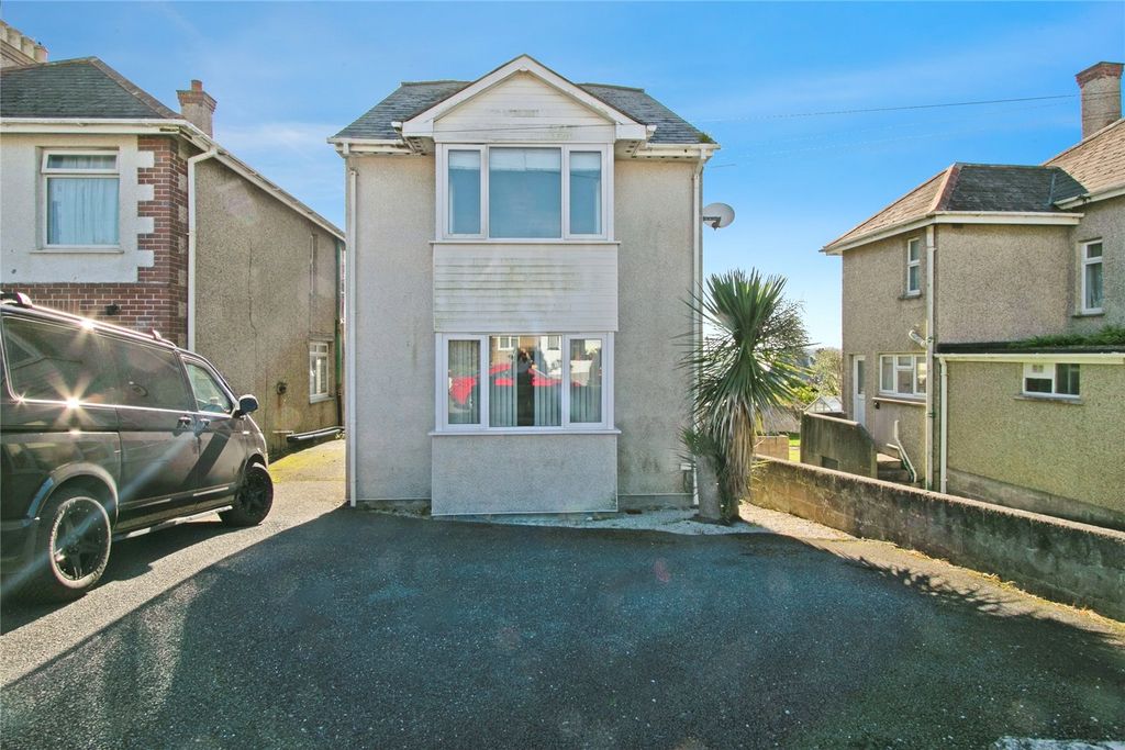 Property photo 1 of 18 Front