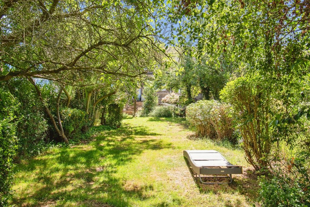 Property photo 3 of 19