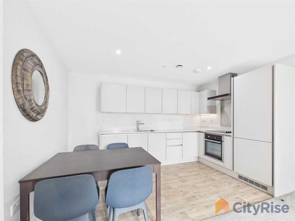 Property photo 3 of 27