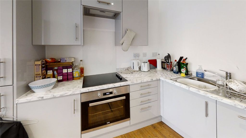 Property photo 3 of 8 Picture No. 06