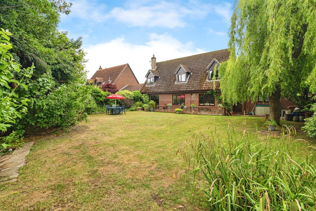 Property photo 3 of 17