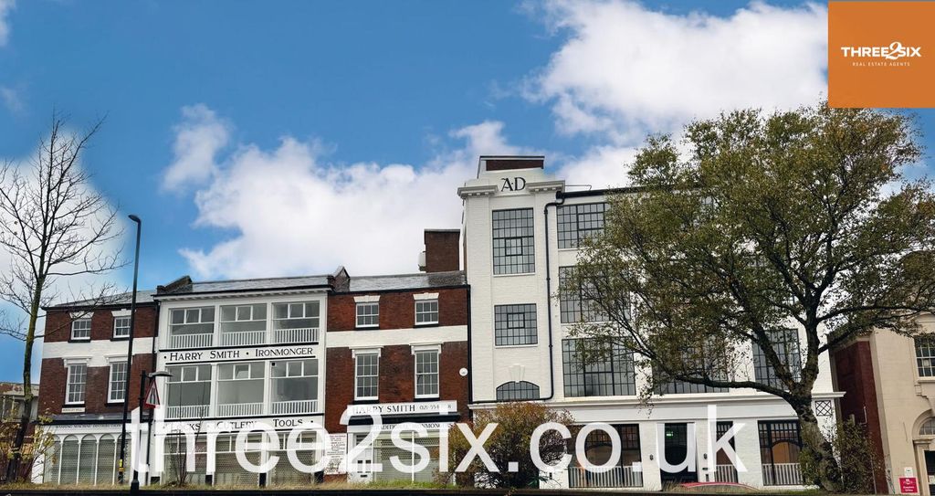 Property photo 1 of 5 Heritage Charm, Modern Luxury €” New 1-Bed Apartment