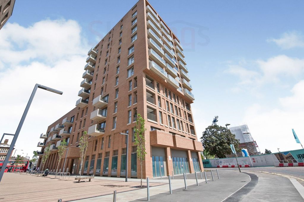 Property photo 3 of 27 Gallery