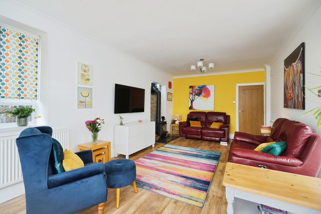Property photo 2 of 25 Pbox-Img.Jpg