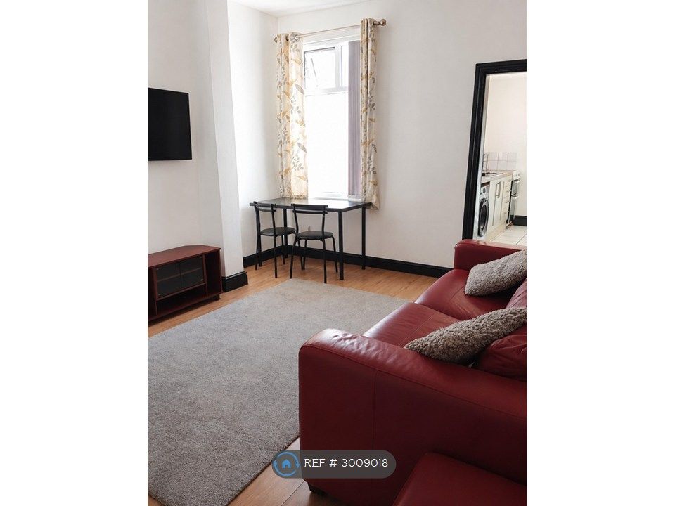 Property photo 3 of 14
