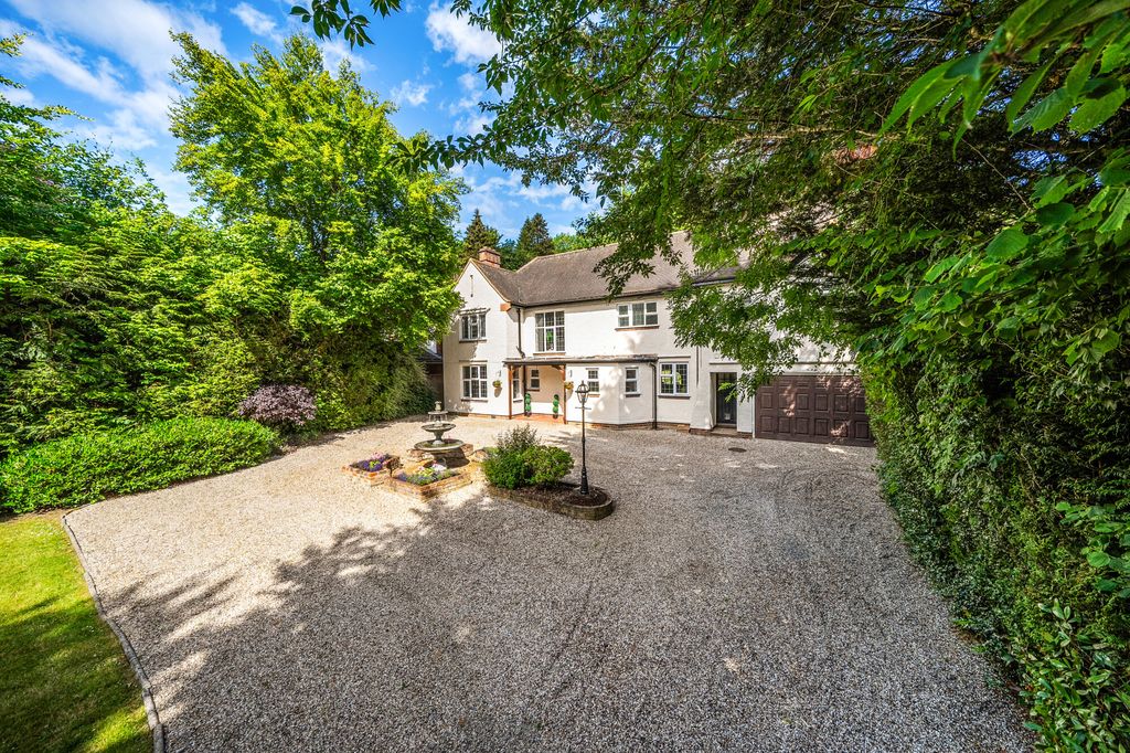 Property photo 2 of 17