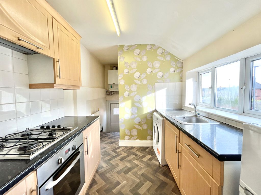Property photo 2 of 16 Kitchen