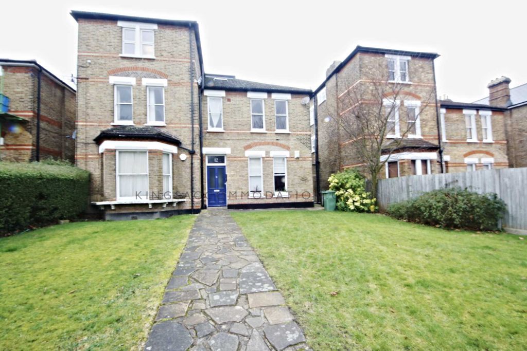 Property photo 3 of 8