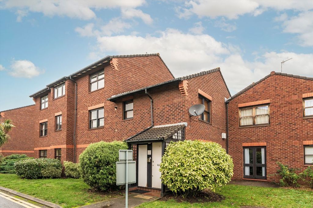 Property photo 1 of 4