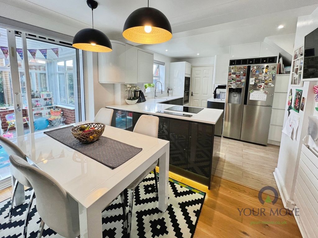 Property photo 2 of 19 Pbox-Img.Jpg