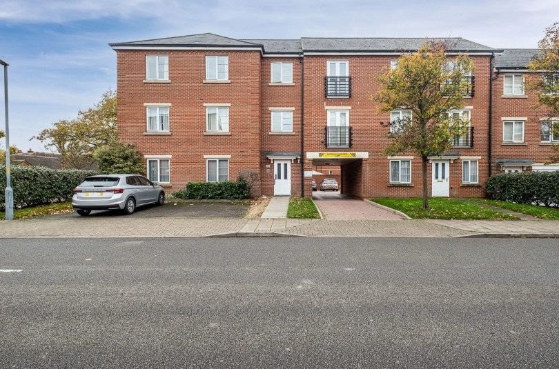 Property photo 1 of 11