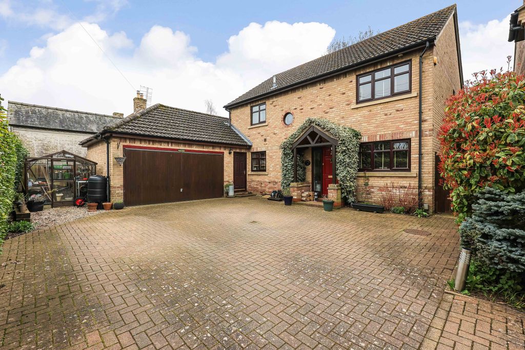 Property photo 1 of 29 Img2