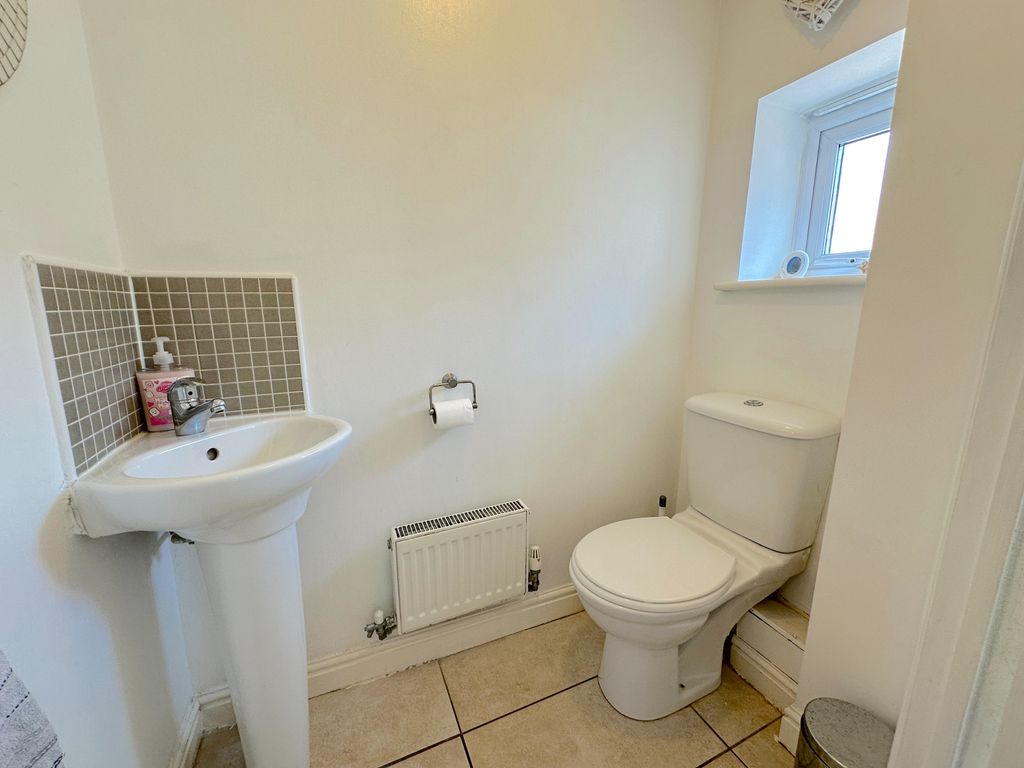 Property photo 3 of 21