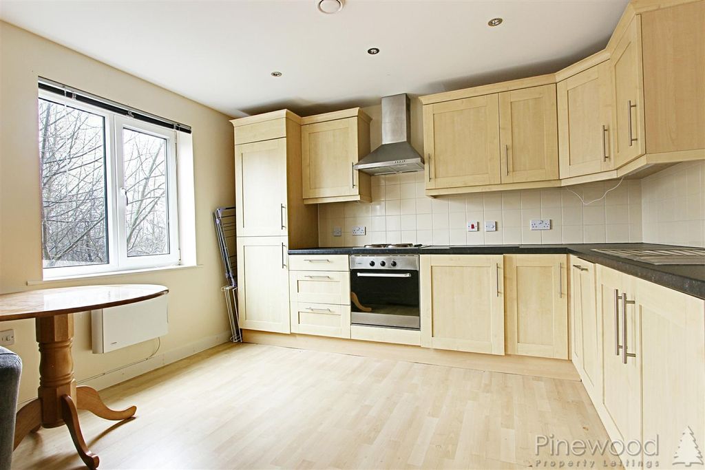 Property photo 2 of 10 Kitchen/Lounge/Diner