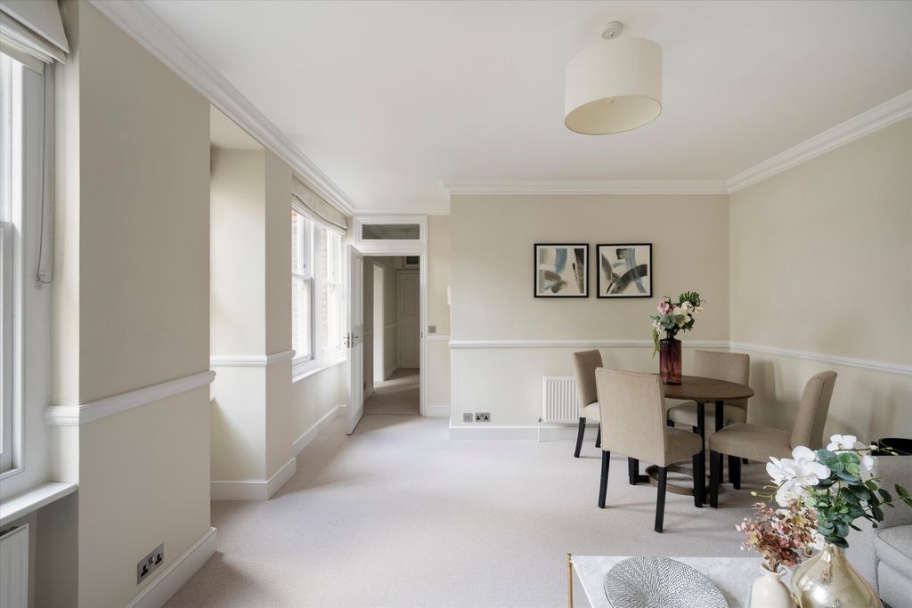 Property photo 3 of 17 Image