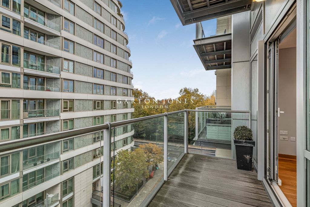 Property photo 2 of 17 Picture No. 08