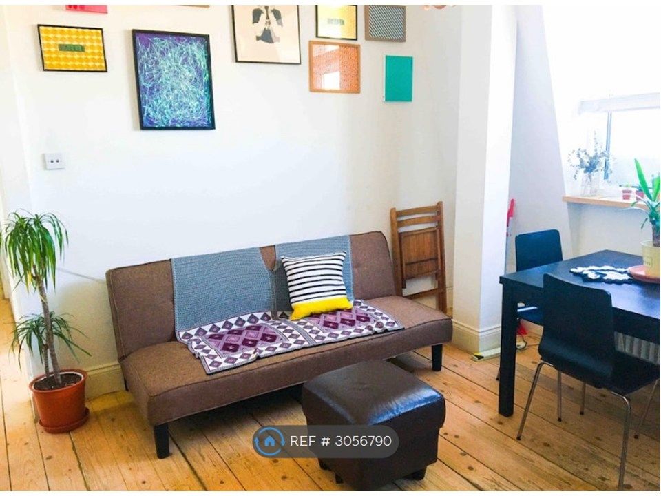 Property photo 1 of 8 Fully Furnished Flat With Artwork