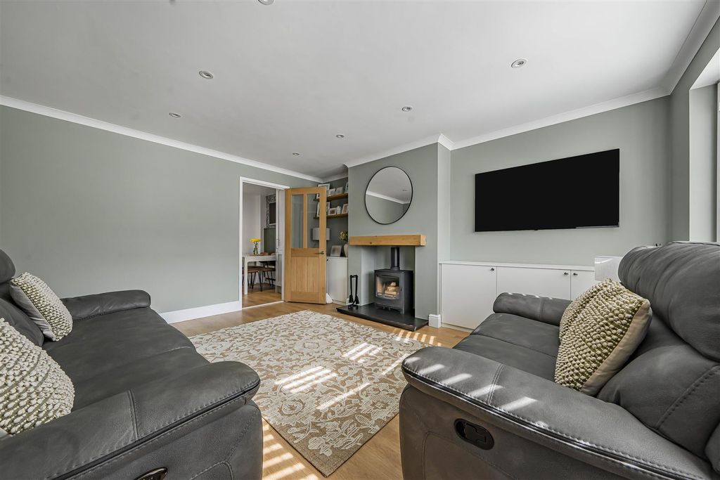 Property photo 2 of 18 Photo Sep 29 2025, 12 44 26 Pm.Jpg