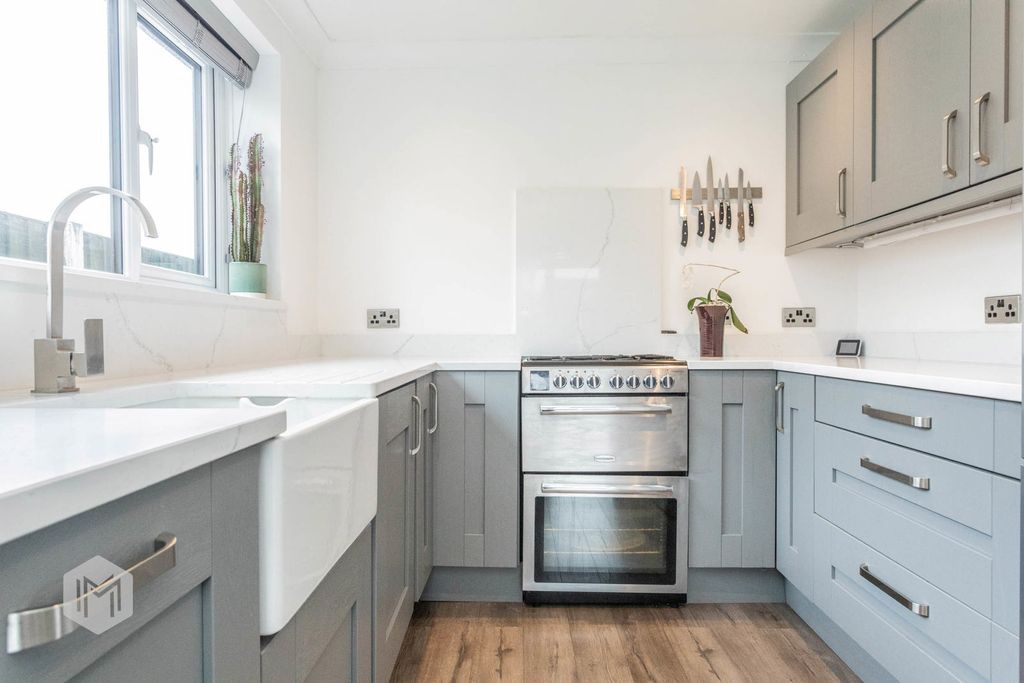 Property photo 3 of 26 Photograph