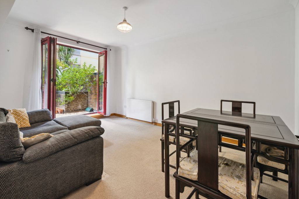 Property photo 3 of 19