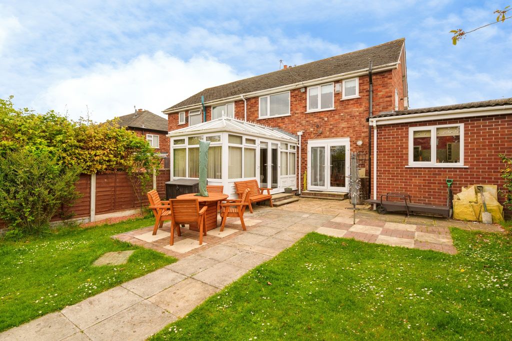 Property photo 2 of 15
