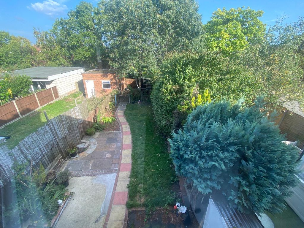 Property photo 3 of 6 Jkzo0082[1]