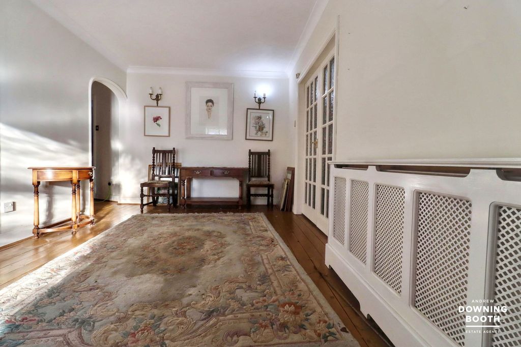 Property photo 3 of 32